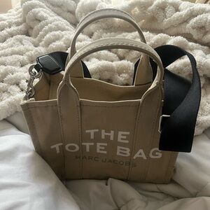 Authentic Marc Jacob’s Tote bag mini small size in beige